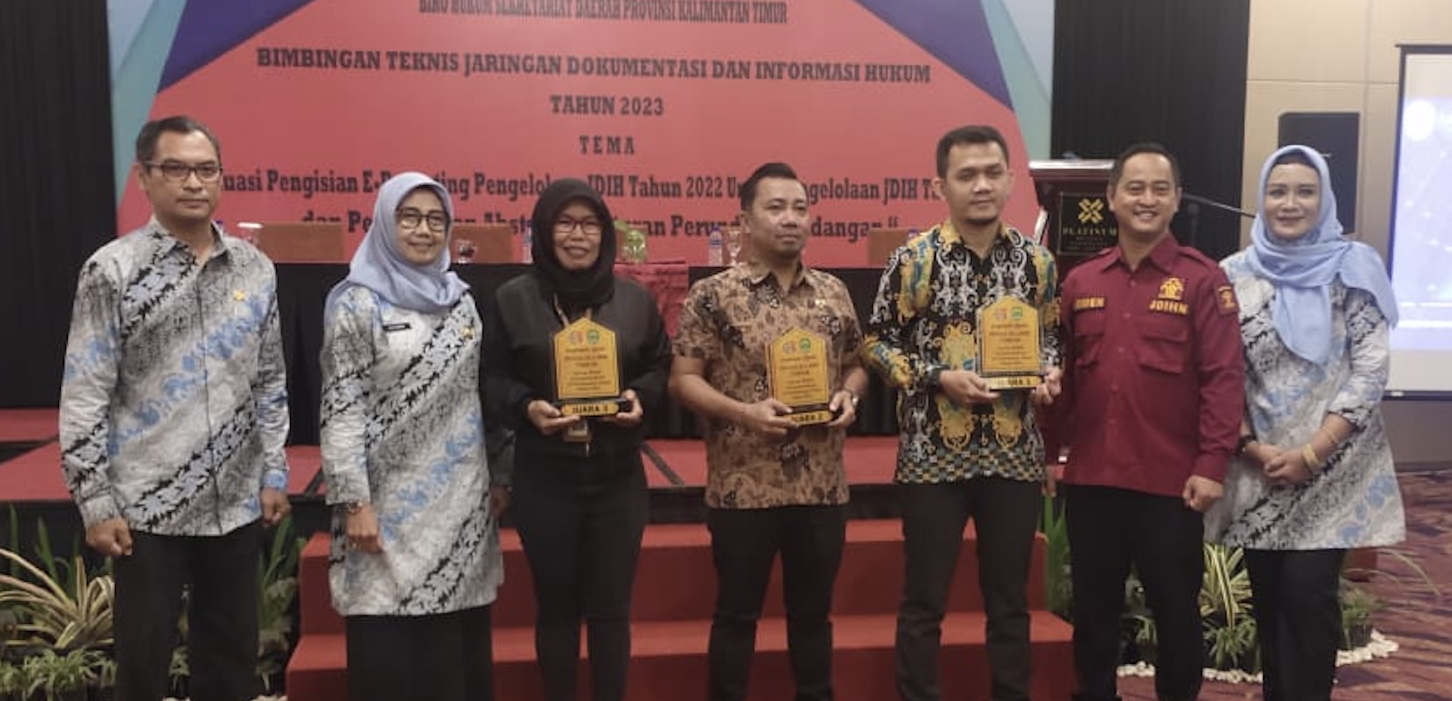 JDIH DPRD KABUPATEN KUTAI KARTANEGARA JUARA 3 PENGELOLAAN JDIH TERBAIK SE KALTIM
