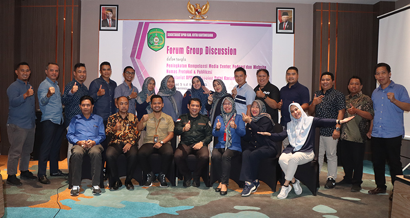 Staf Sekretariat DPRD Kukar Latihan Media Podcast