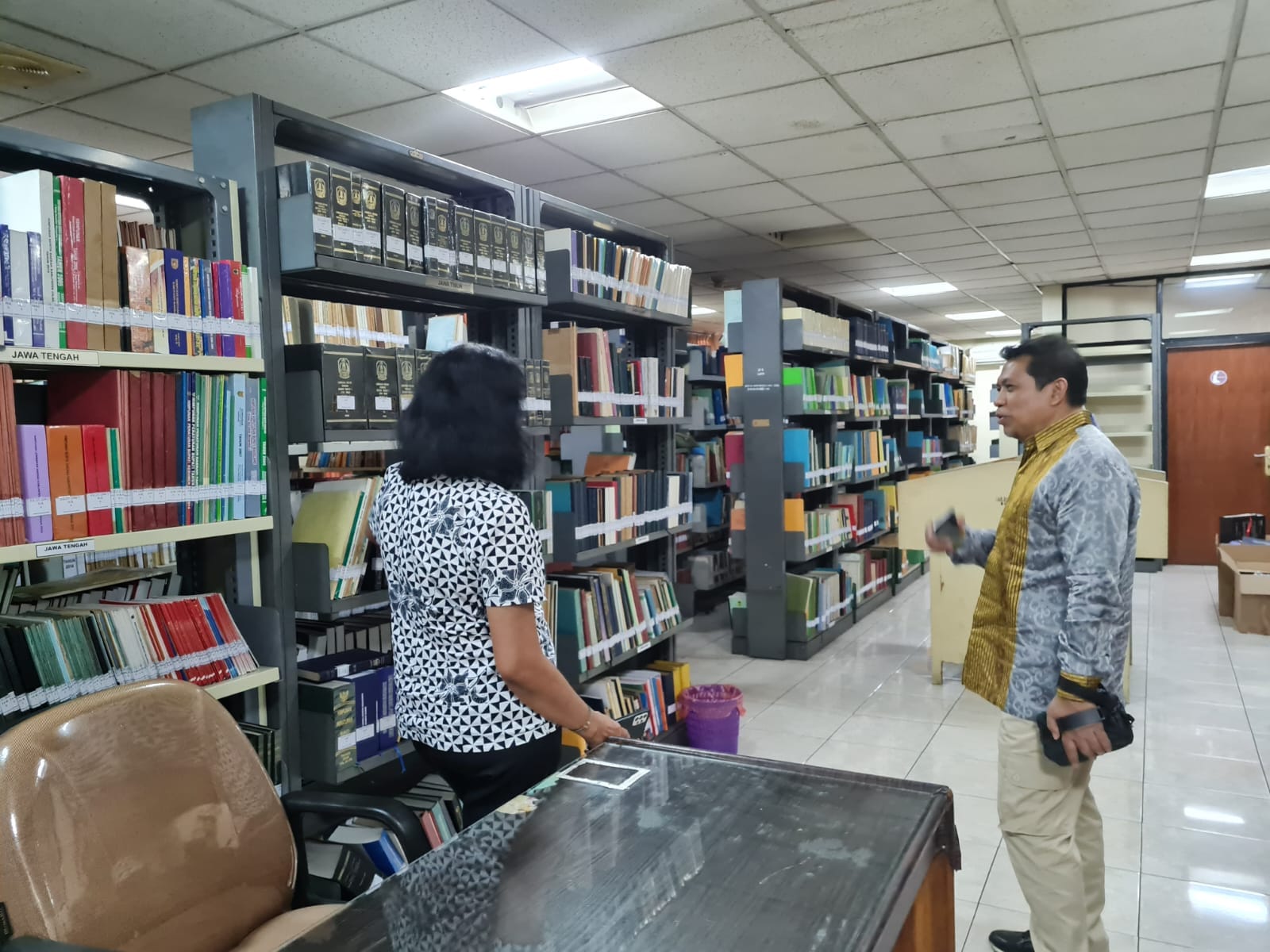 SEKRETARIS DPRD KABUPATEN KUTAI KARTANEGARA BERKUNJUNG KE PERPUSTAKAAN JDIHN PUSAT